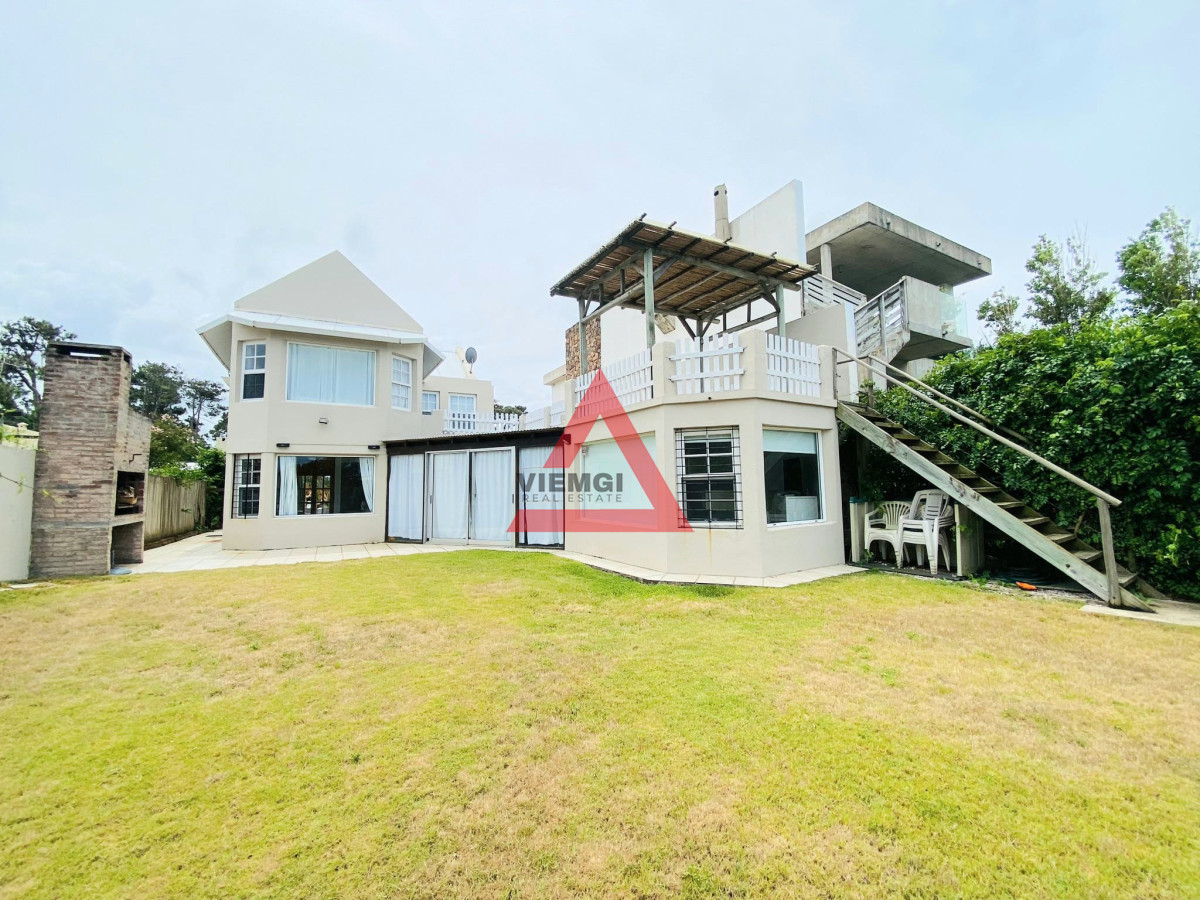 Casa ID.27 - Excelente Casa de 4 Dormitorios en Montoya, La Barra