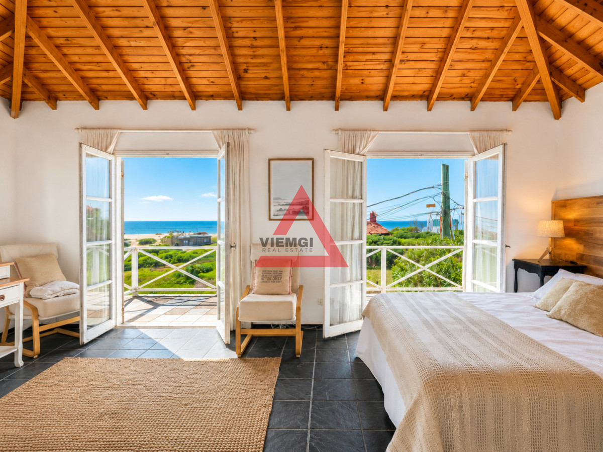 Casa ID.26 - Excelente Casa de 4 Dormitorios con Piscina y Parrillero en Montoya, La Barra