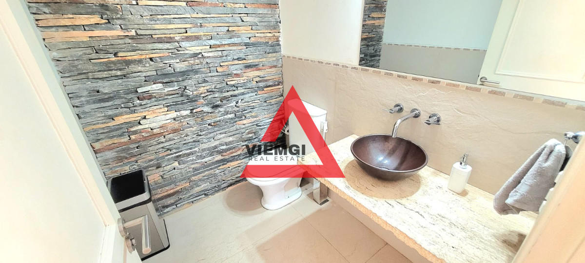 Casa ID.28 - Casa moderna de 5 dormitorios  en venta con renta 