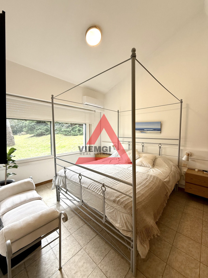 Casa ID.185 - Casa en alquiler de temporada con 4 suites más dependencia en 4500 m2 piscina y parrillero 