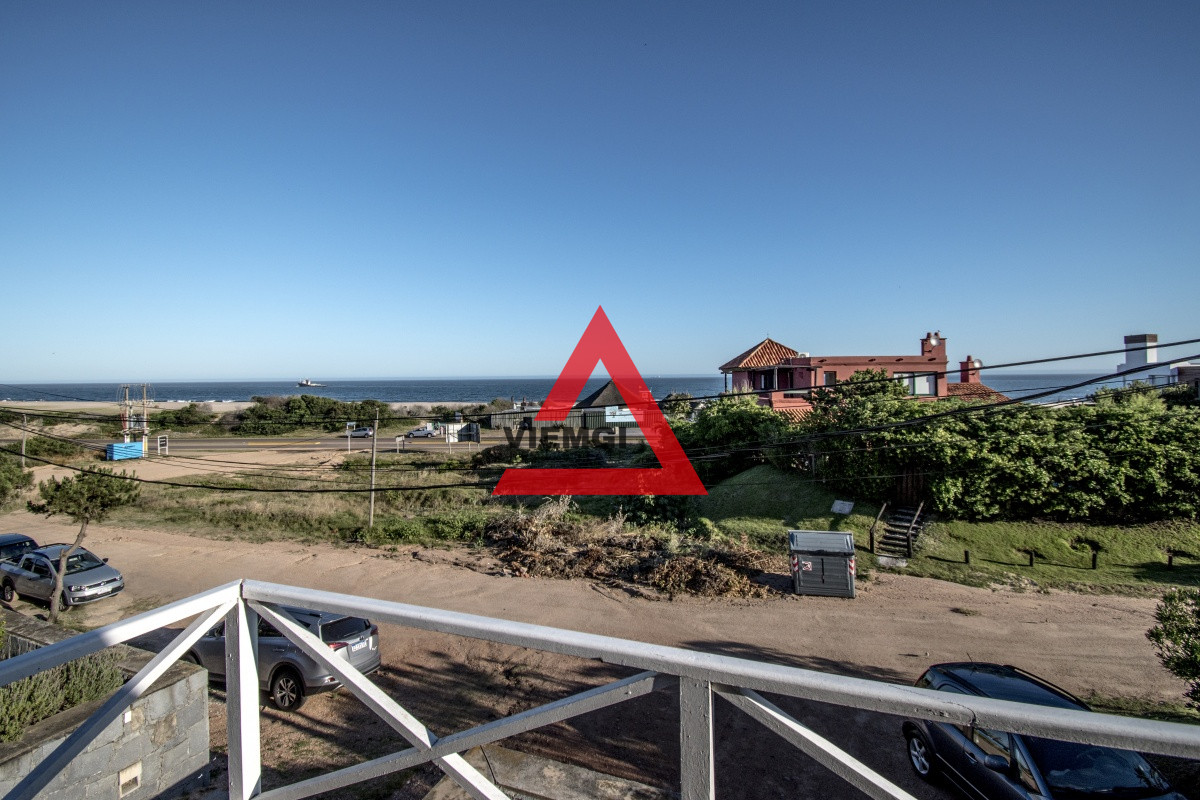 Casa ID.26 - Excelente Casa de 4 Dormitorios con Piscina y Parrillero en Montoya, La Barra