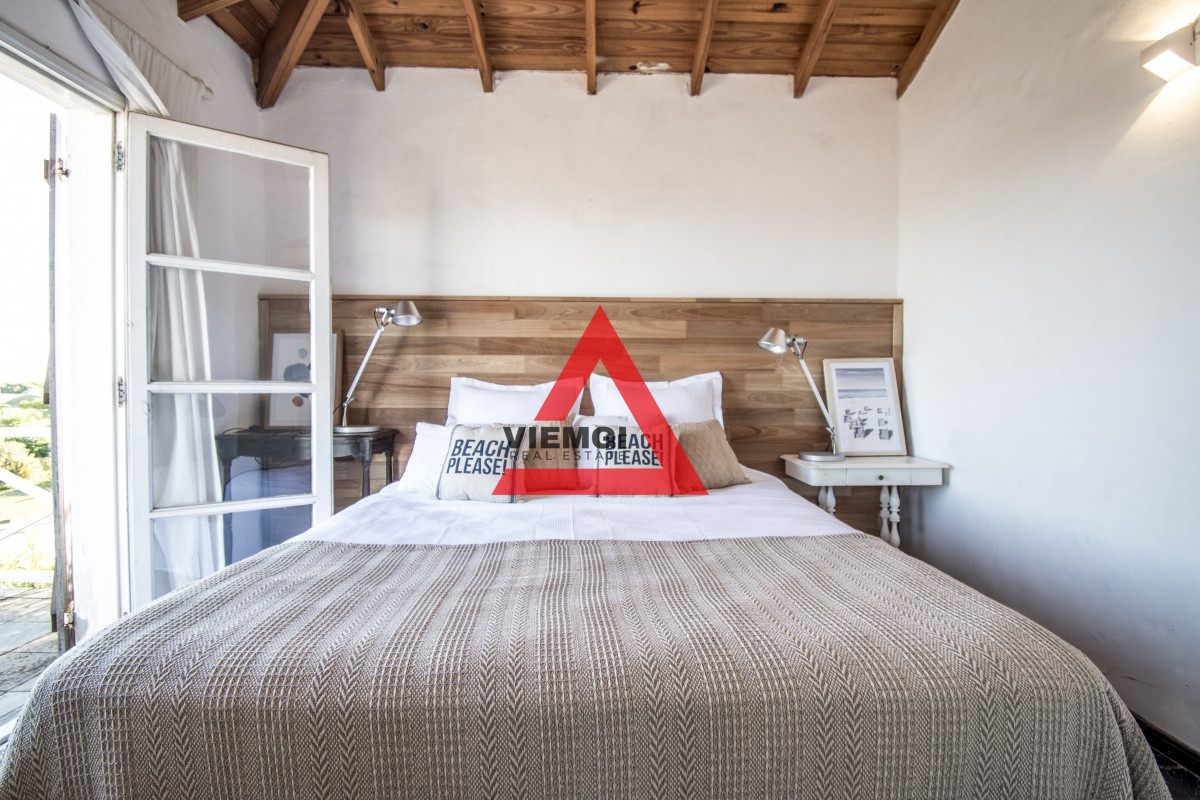 Casa ID.26 - Excelente Casa de 4 Dormitorios con Piscina y Parrillero en Montoya, La Barra