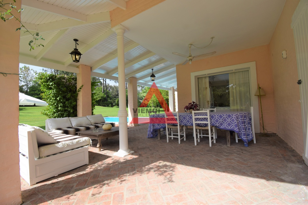 Casa ID.182 - Excelente Casa de 4 Dormitorios en Playa Brava, Punta del Este