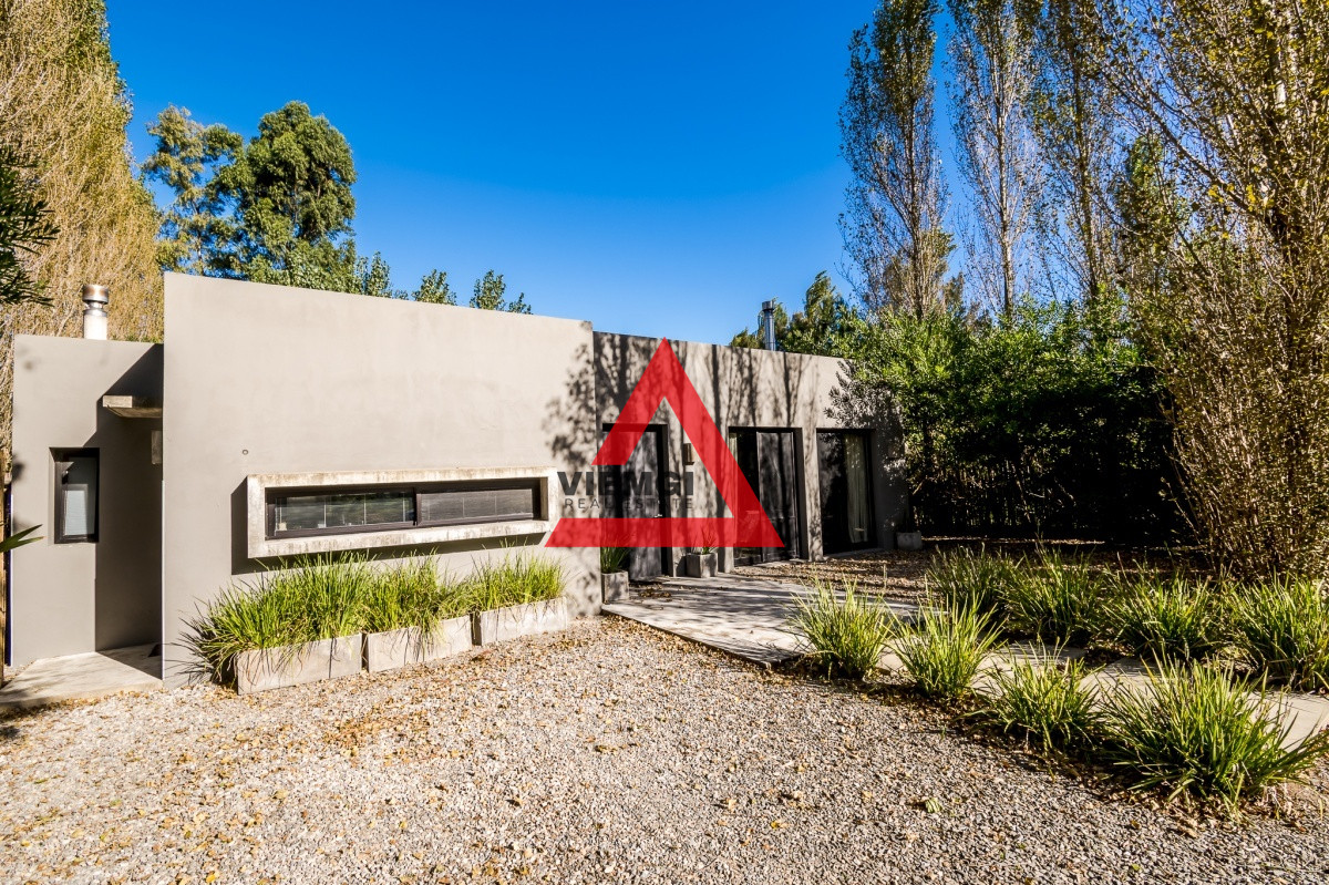 Casa ID.11 - Excelente Casa de 3 Dormitorios en Barrio Privado, La Arbolada - Punta del Este, Venta y Alquiler Anual