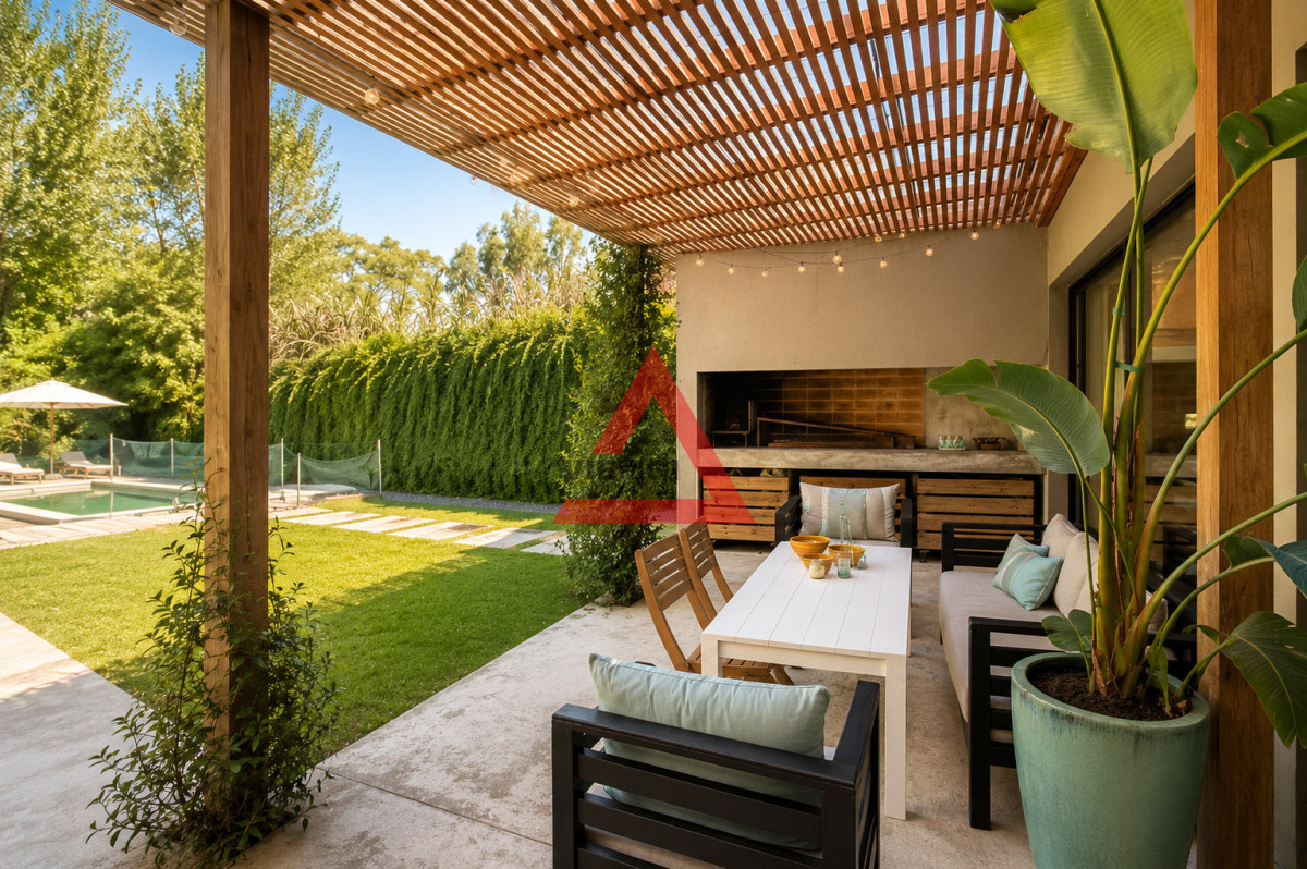 Casa ID.11 - Excelente Casa de 3 Dormitorios en Barrio Privado, La Arbolada - Punta del Este, Venta y Alquiler Anual