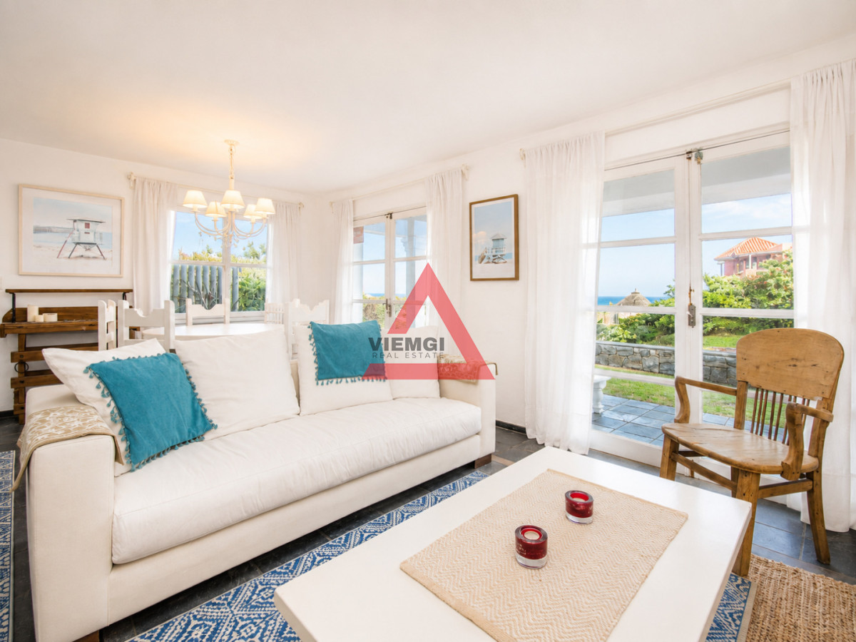 Casa ID.26 - Excelente Casa de 4 Dormitorios con Piscina y Parrillero en Montoya, La Barra