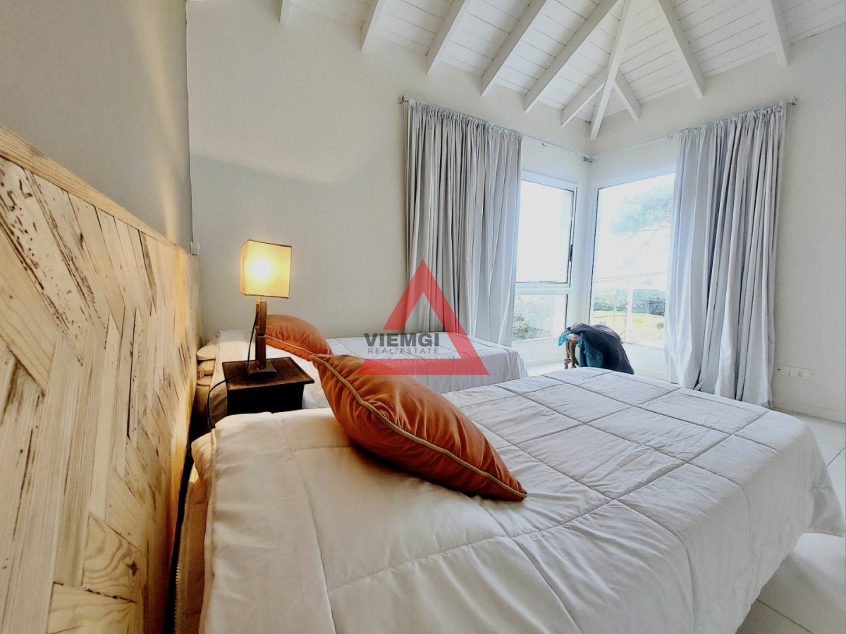 Casa ID.25 - Excelente Casa de 6 Dormitorios y Piscina en Montoya, La Barra