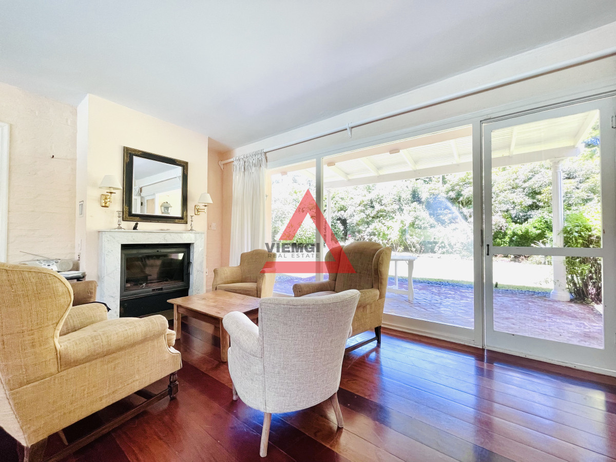 Casa ID.182 - Excelente Casa de 4 Dormitorios en Playa Brava, Punta del Este