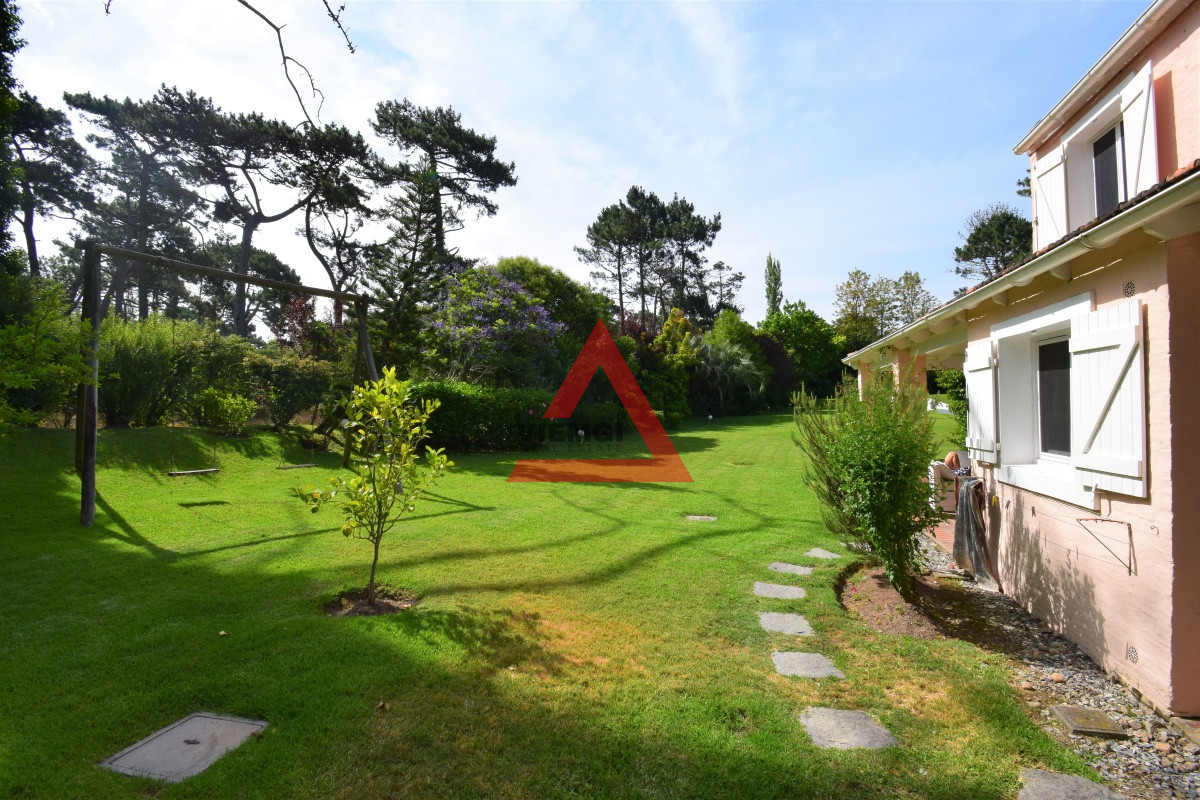 Casa ID.182 - Excelente Casa de 4 Dormitorios en Playa Brava, Punta del Este