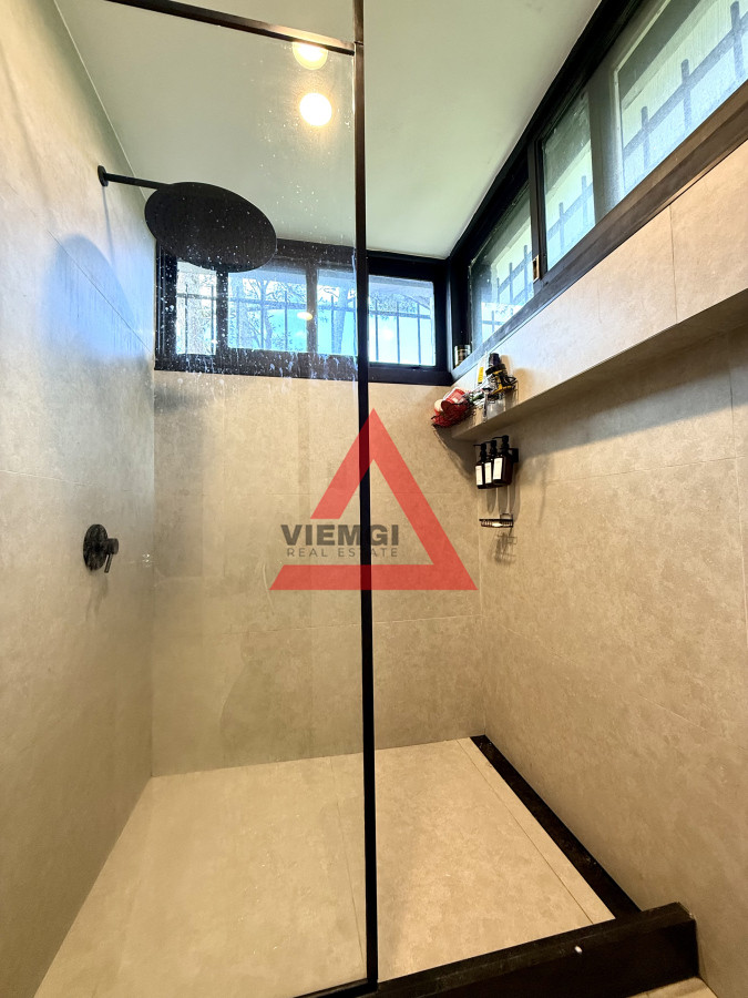Casa ID.185 - Casa en alquiler de temporada con 4 suites más dependencia en 4500 m2 piscina y parrillero 