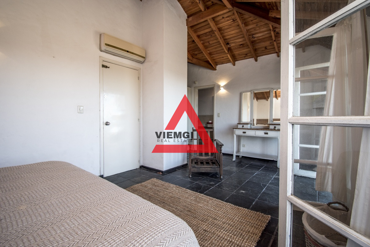 Casa ID.26 - Excelente Casa de 4 Dormitorios con Piscina y Parrillero en Montoya, La Barra