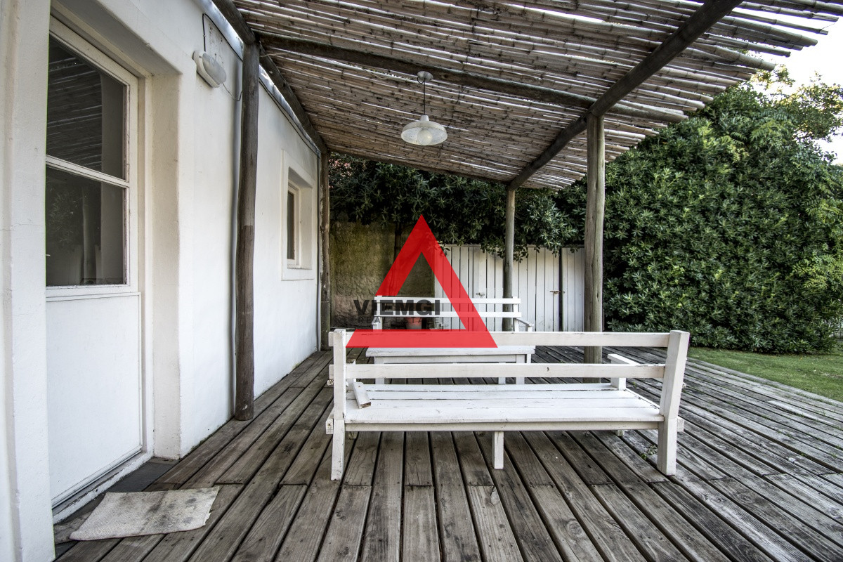 Casa ID.26 - Excelente Casa de 4 Dormitorios con Piscina y Parrillero en Montoya, La Barra