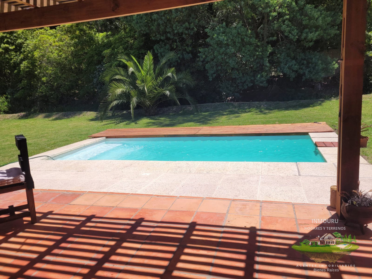 Casa ID.809 - Casa de 3 Dormitorios con piscina en barrio cerrado, entre Punta Ballena y Maldonado