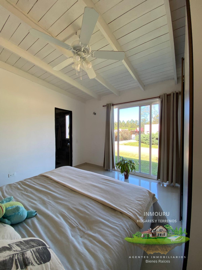 Casa ID.809 - Casa de 3 Dormitorios con piscina en barrio cerrado, entre Punta Ballena y Maldonado