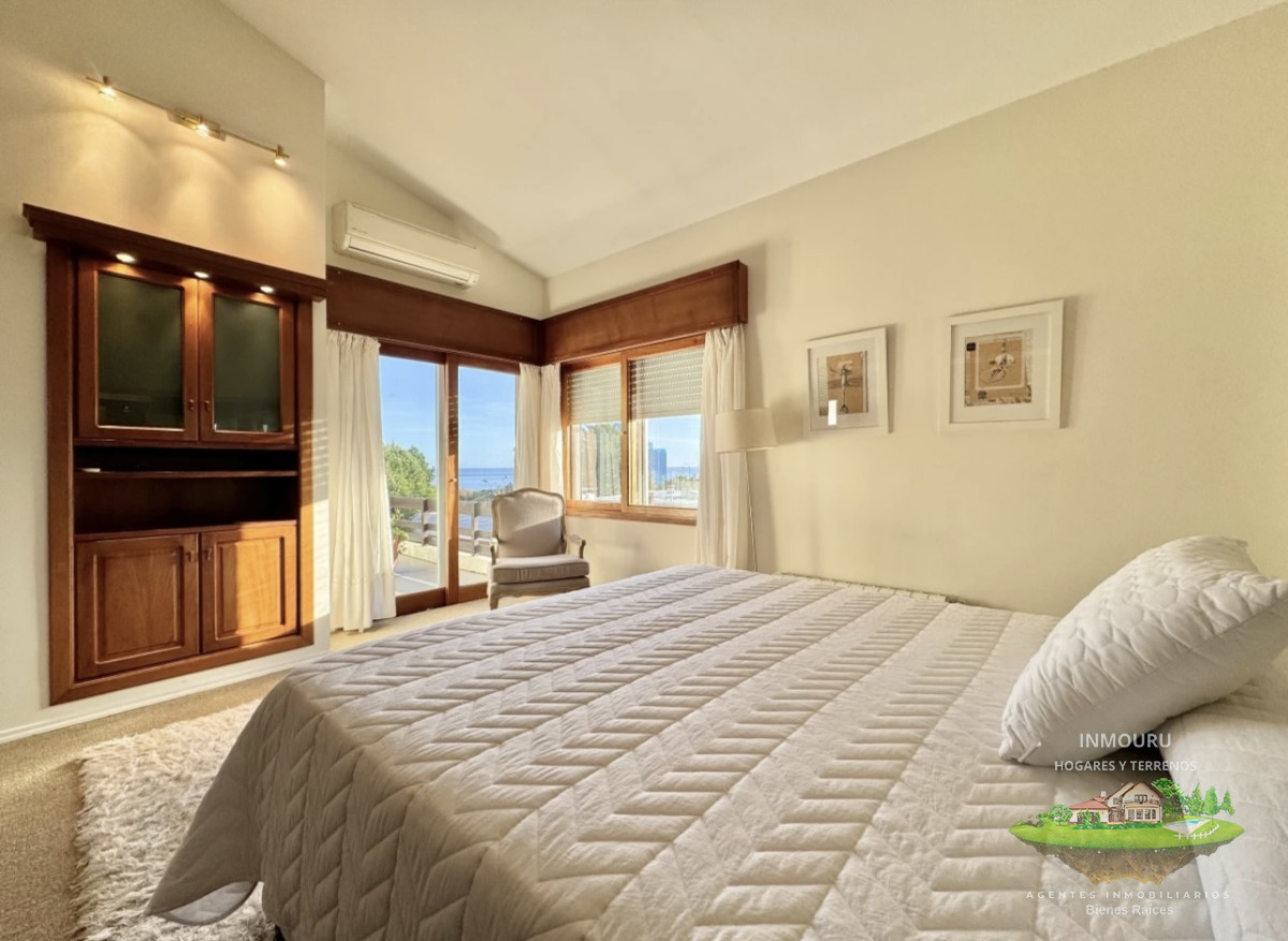 Casa ID.1446 - Moderna Casa de 4 Dormitorios en Playa Mansa a 150 metros del Mar