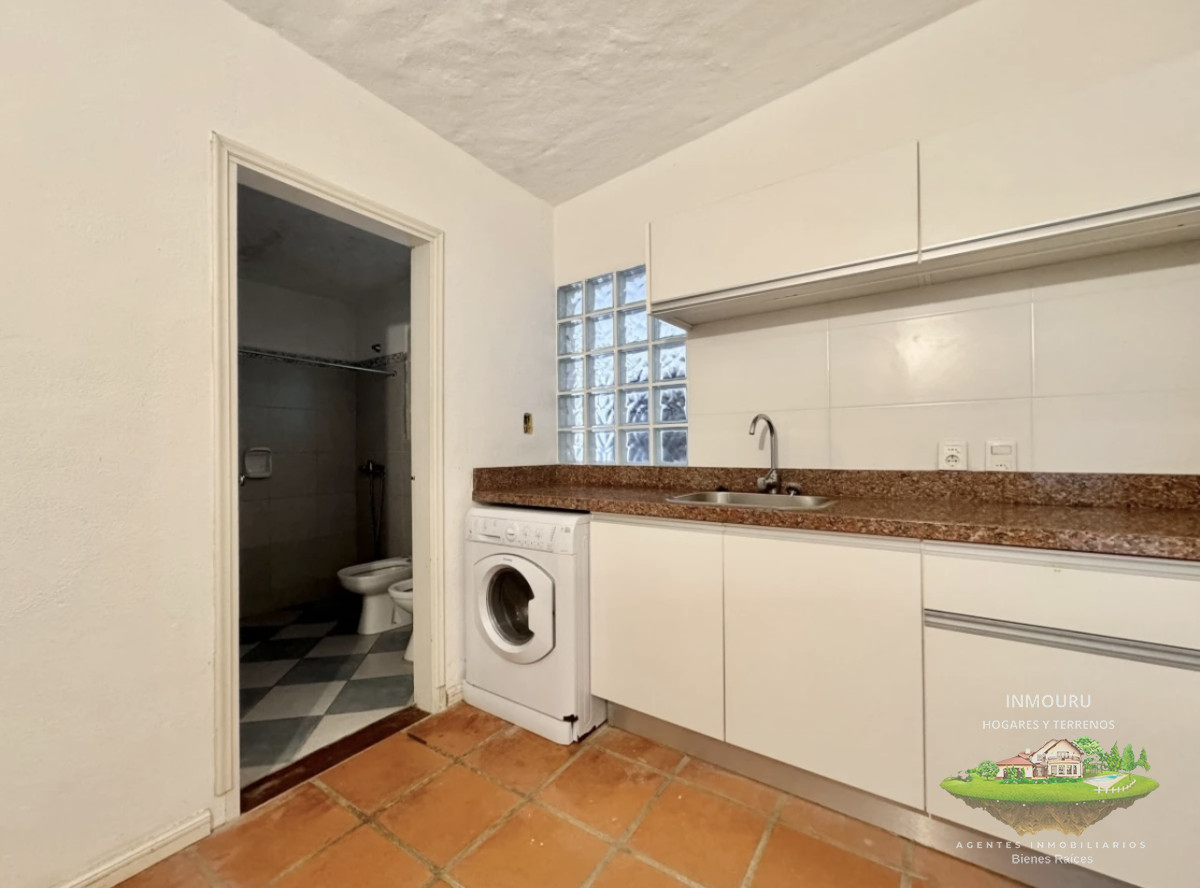 Casa ID.1446 - Moderna Casa de 4 Dormitorios en Playa Mansa a 150 metros del Mar