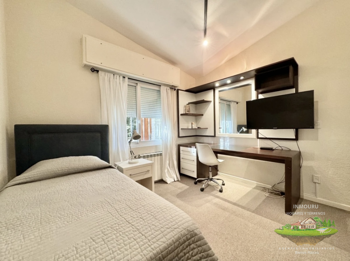 Casa ID.1446 - Moderna Casa de 4 Dormitorios en Playa Mansa a 150 metros del Mar