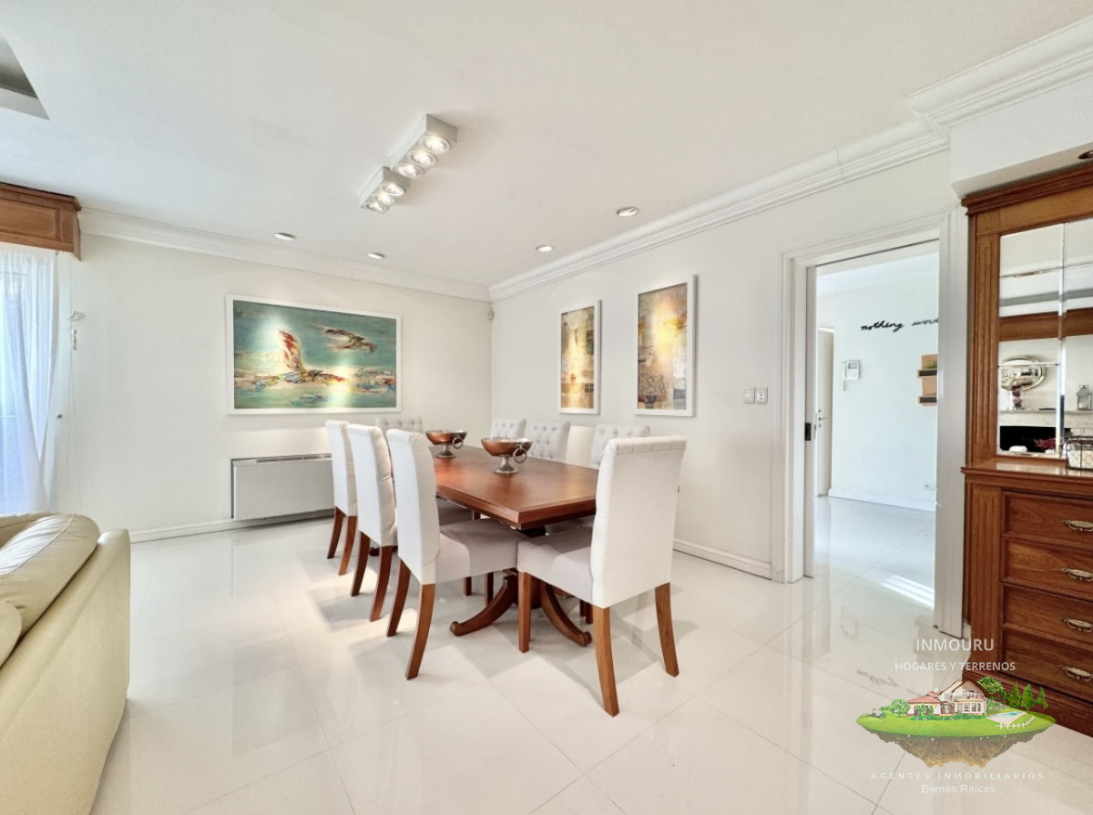 Casa ID.1446 - Moderna Casa de 4 Dormitorios en Playa Mansa a 150 metros del Mar