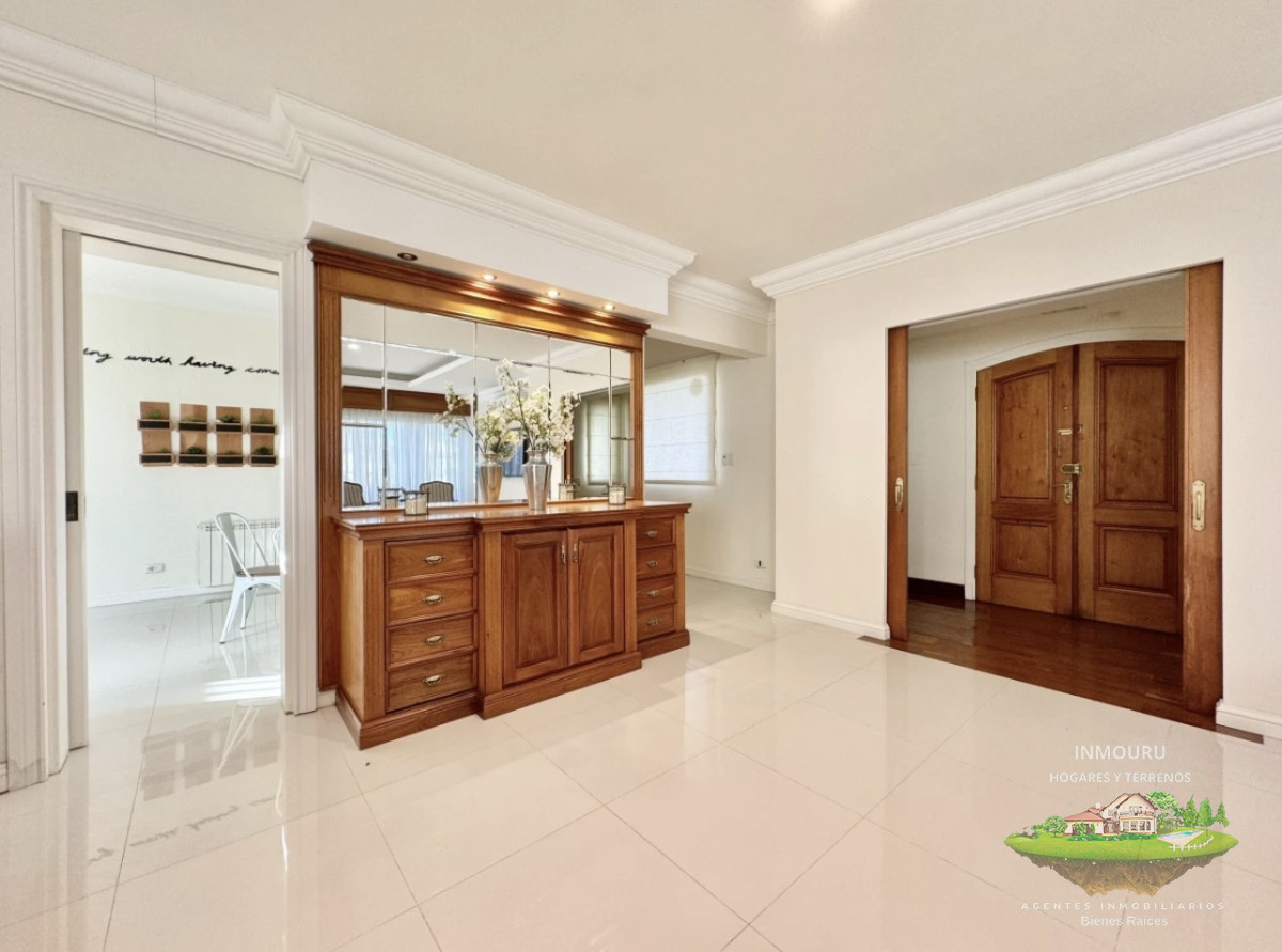 Casa ID.1446 - Moderna Casa de 4 Dormitorios en Playa Mansa a 150 metros del Mar