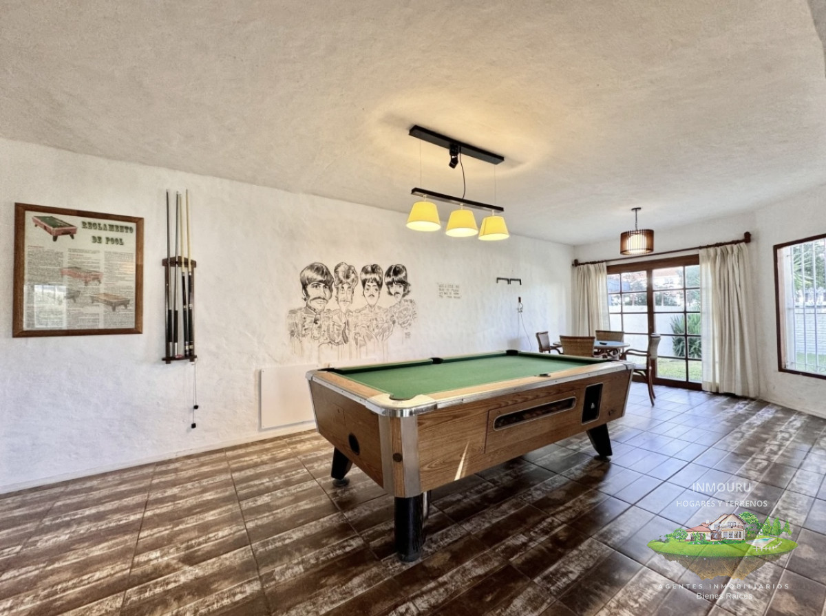 Casa ID.1446 - Moderna Casa de 4 Dormitorios en Playa Mansa a 150 metros del Mar