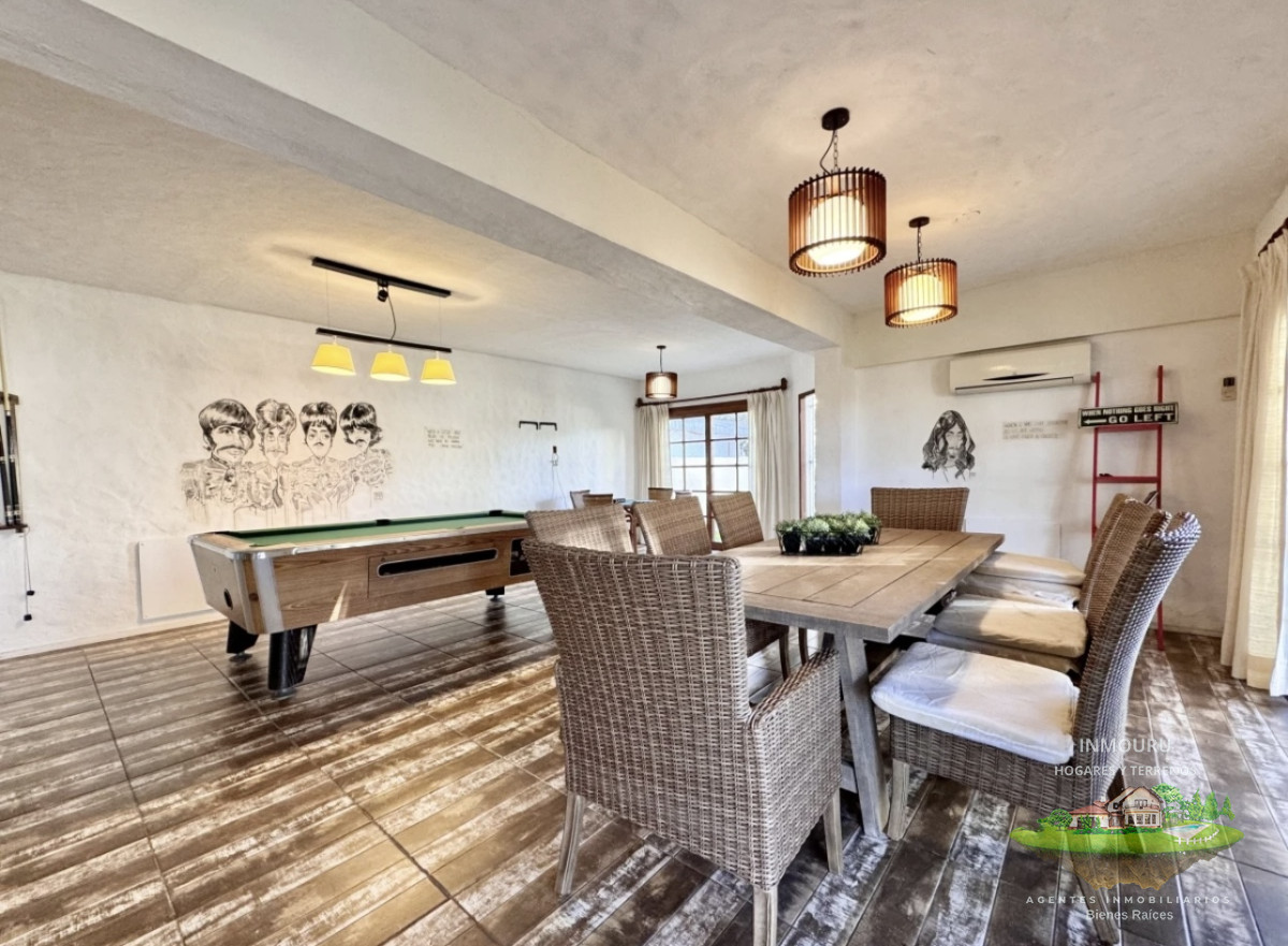 Casa ID.1446 - Moderna Casa de 4 Dormitorios en Playa Mansa a 150 metros del Mar