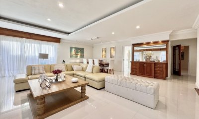 Moderna Casa de 4 Dormitorios en Playa Mansa a 150 metros del Mar