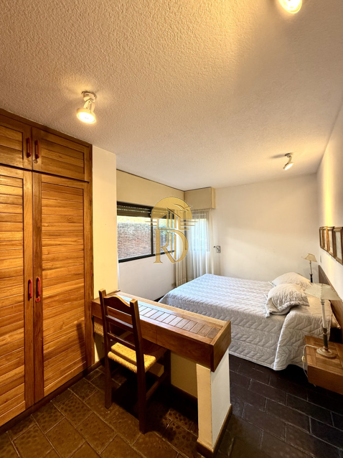 Apartamento en venta con alma de casa. Zona Península Punta del Este -id-768-23