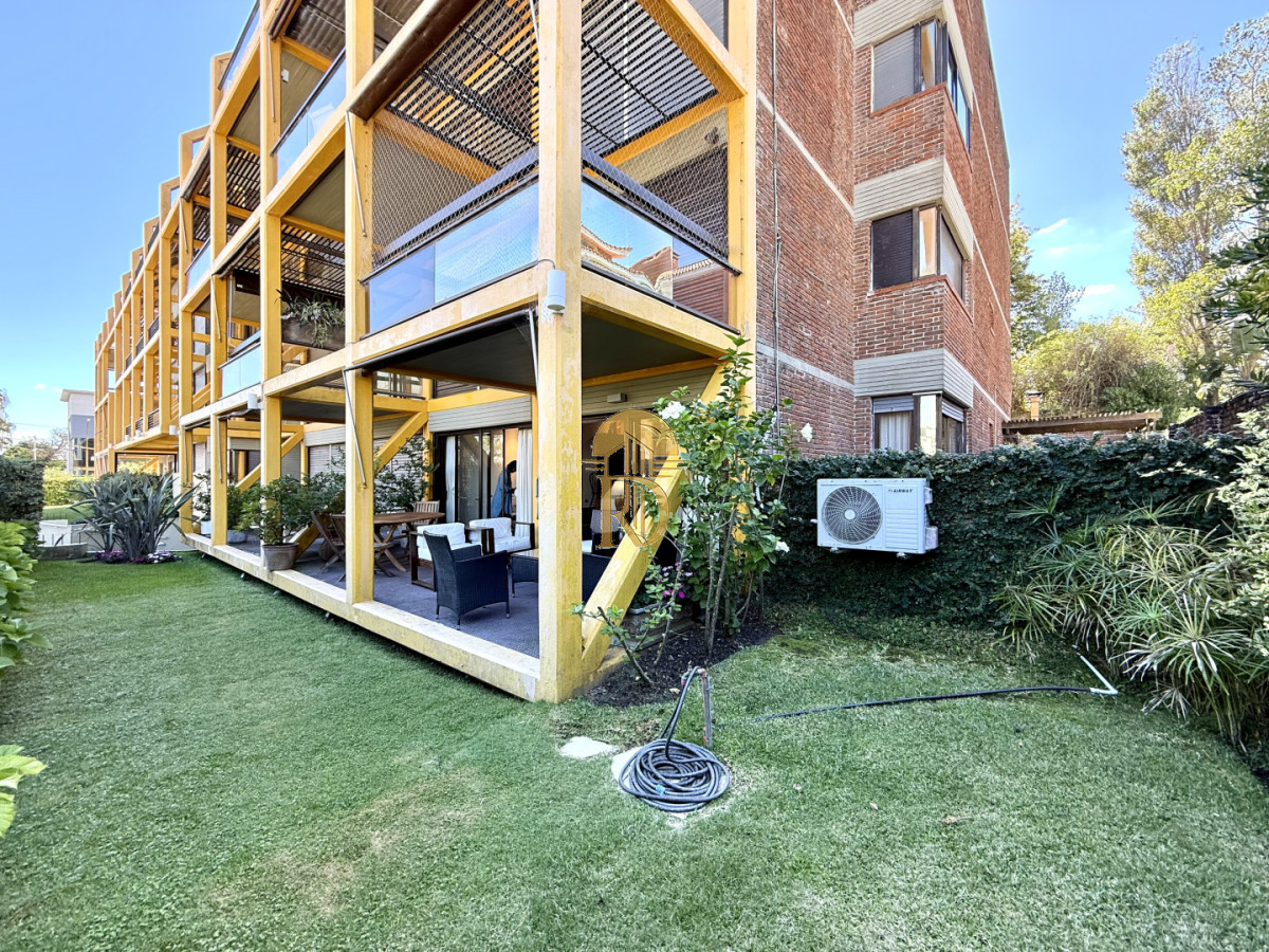 Apartamento en venta con alma de casa. Zona Península Punta del Este -id-768-5