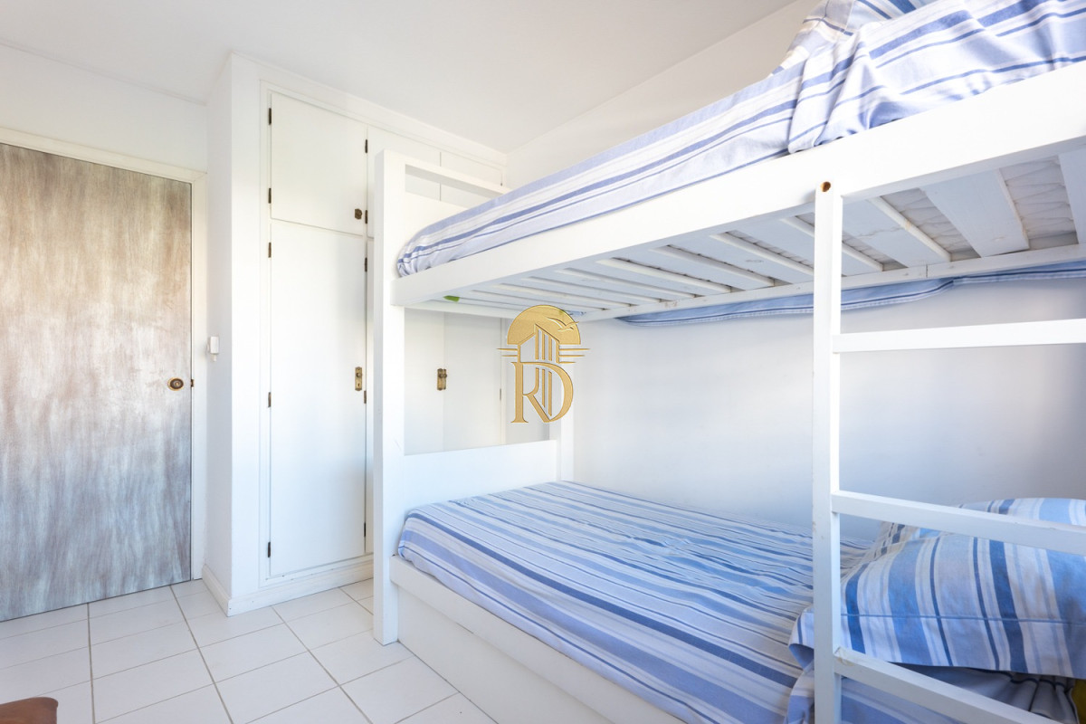 Apartamento de 2 Dormitorios frente al Mar, en Venta, Península de Punta del Este -id-456-11