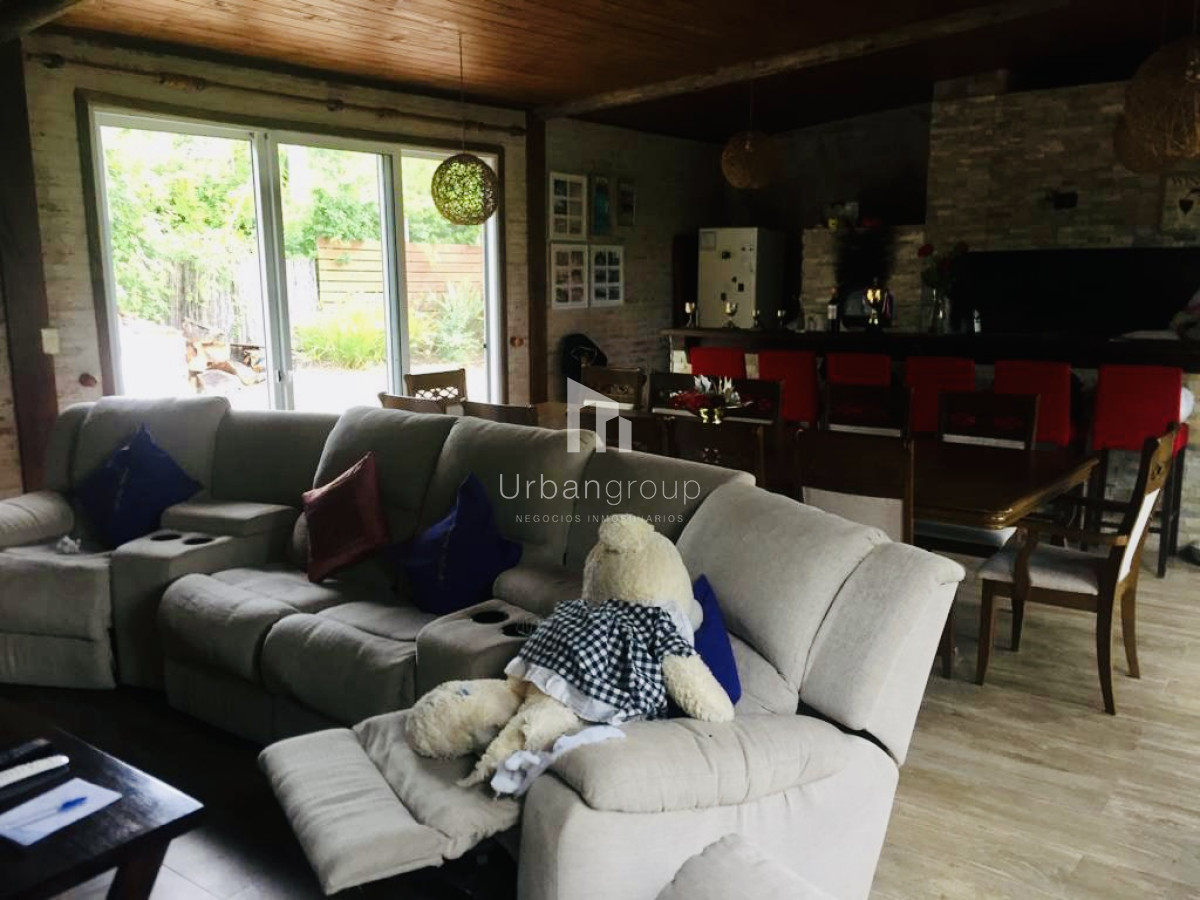 Casa ID.36 - Excelente Casa de 5 Dormitorios en Barrio Privado La Arbolada, Punta del Este