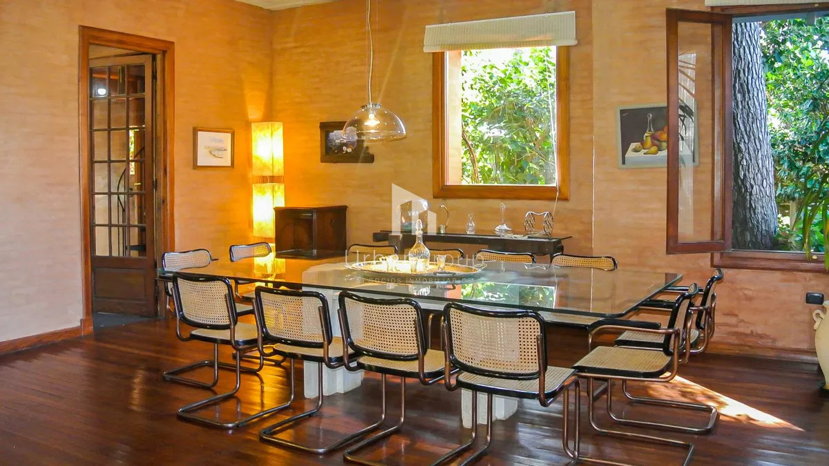 Casa ID.33 - Excelente Casa de 5 Dormitorios, Piscina y Barbacoa en Barrio Privado, Punta del Este
