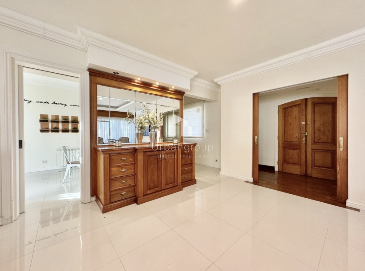 Casa ID.37 - Moderna Casa de 4 Dormitorios en Playa Mansa a 150 metros del Mar