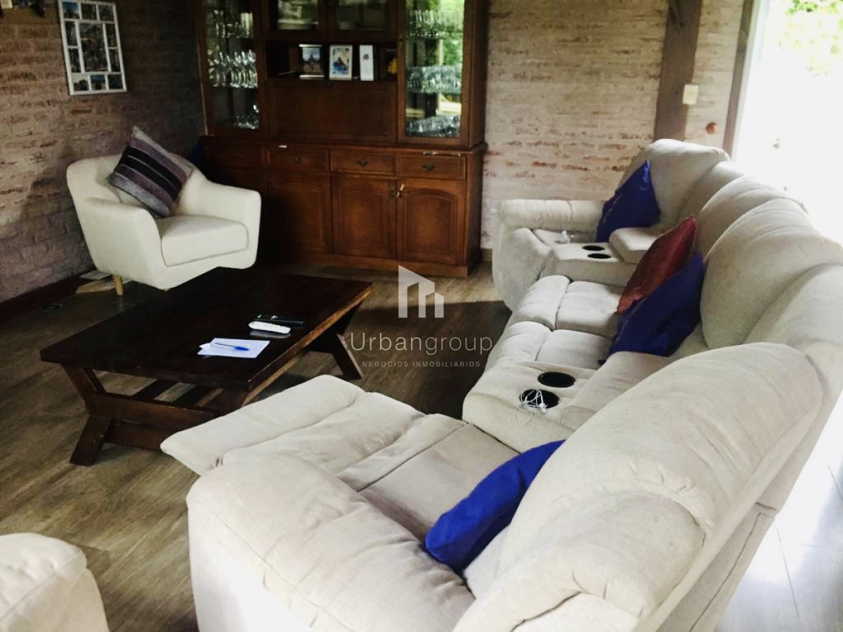 Casa ID.36 - Excelente Casa de 5 Dormitorios en Barrio Privado La Arbolada, Punta del Este