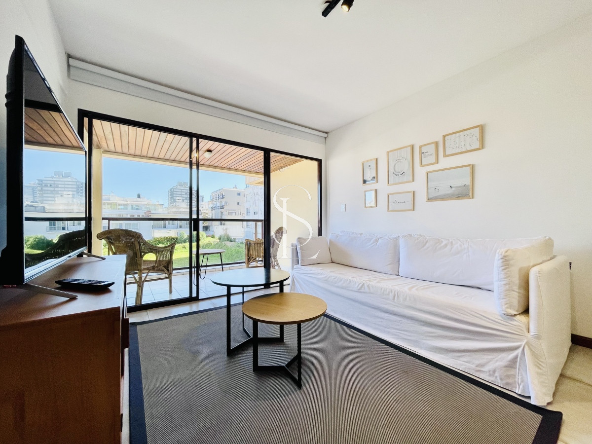Apartamento ID.133 - Apartamento de 2 Dormitorios en playa El Emir, Punta del Este - Venta y Alquiler de Verano