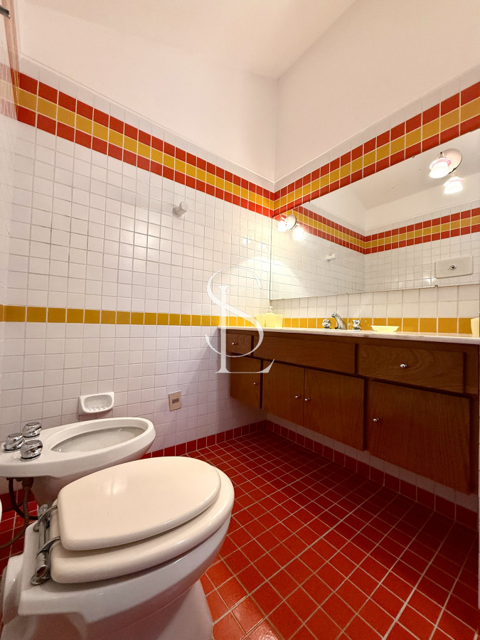 Casa ID.277 - Casa en alquiler de temporada con 4 suites más dependencia en 4500 m2 piscina y parrillero 