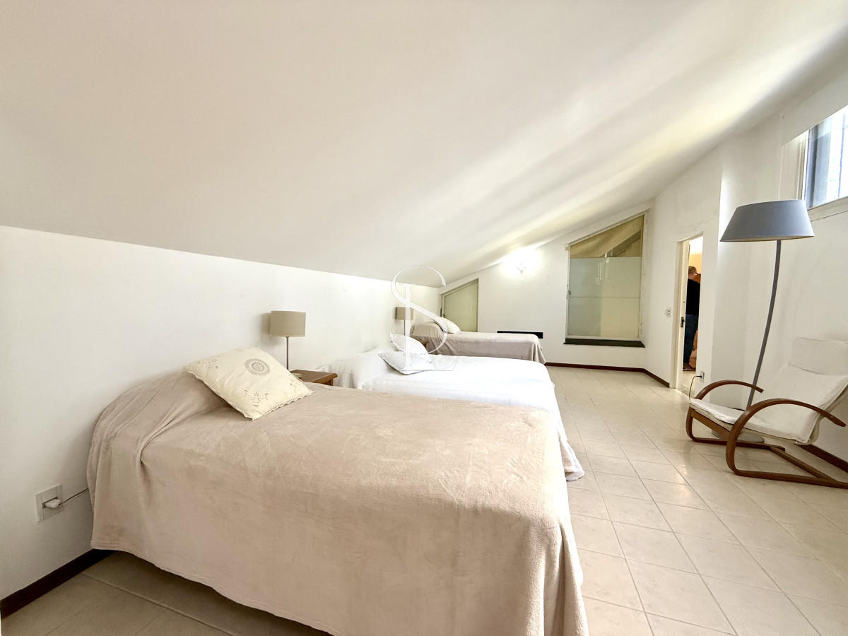 Casa ID.277 - Casa en alquiler de temporada con 4 suites más dependencia en 4500 m2 piscina y parrillero 