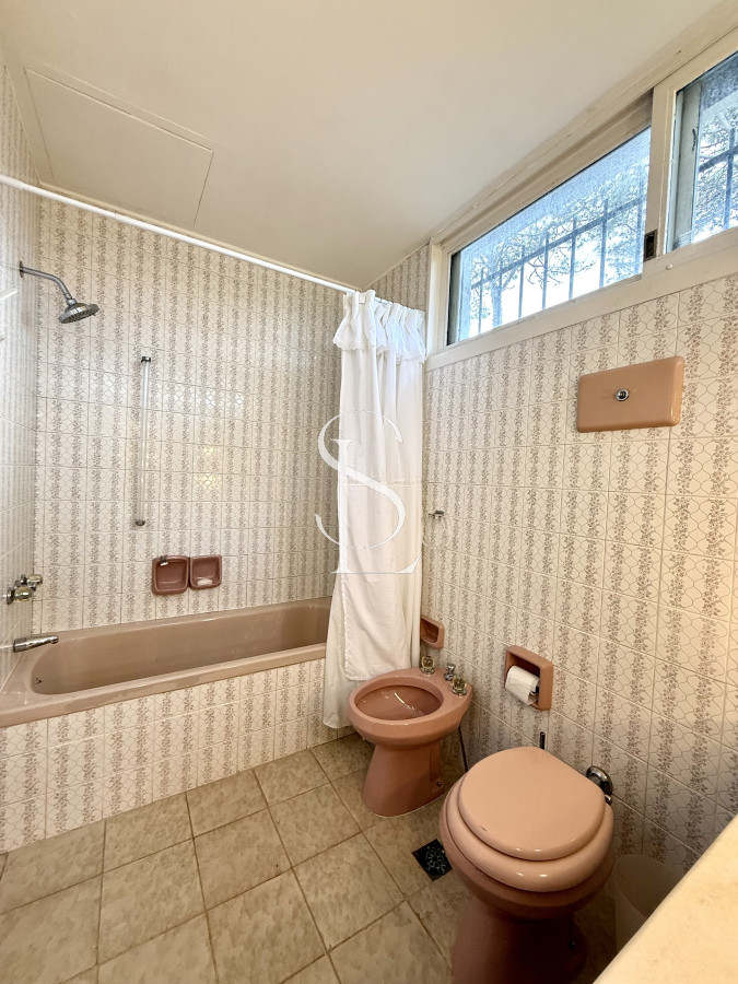 Casa ID.277 - Casa en alquiler de temporada con 4 suites más dependencia en 4500 m2 piscina y parrillero 