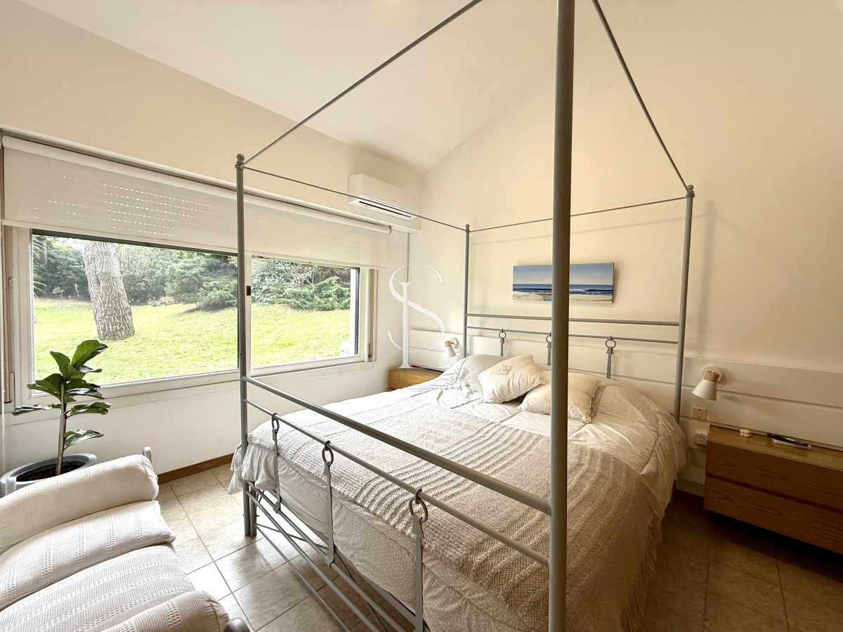 Casa ID.277 - Casa en alquiler de temporada con 4 suites más dependencia en 4500 m2 piscina y parrillero 