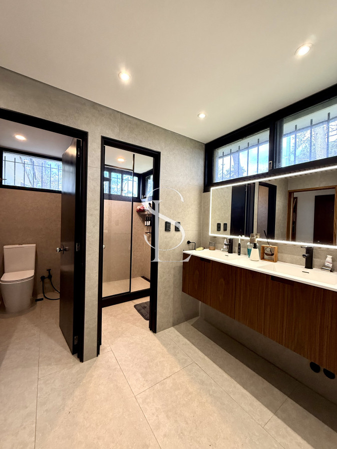 Casa ID.277 - Casa en alquiler de temporada con 4 suites más dependencia en 4500 m2 piscina y parrillero 