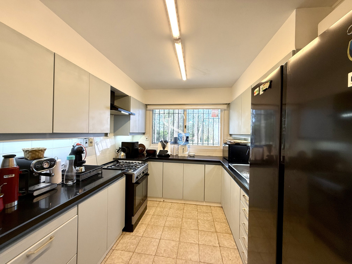 Casa ID.277 - Casa en alquiler de temporada con 4 suites más dependencia en 4500 m2 piscina y parrillero 