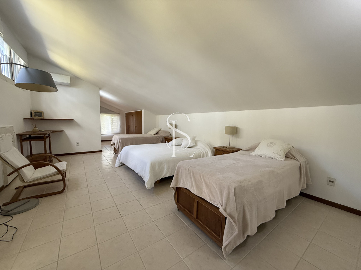 Casa ID.277 - Casa en alquiler de temporada con 4 suites más dependencia en 4500 m2 piscina y parrillero 