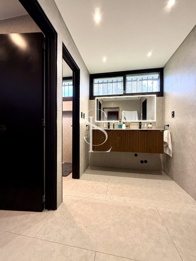 Casa ID.277 - Casa en alquiler de temporada con 4 suites más dependencia en 4500 m2 piscina y parrillero 