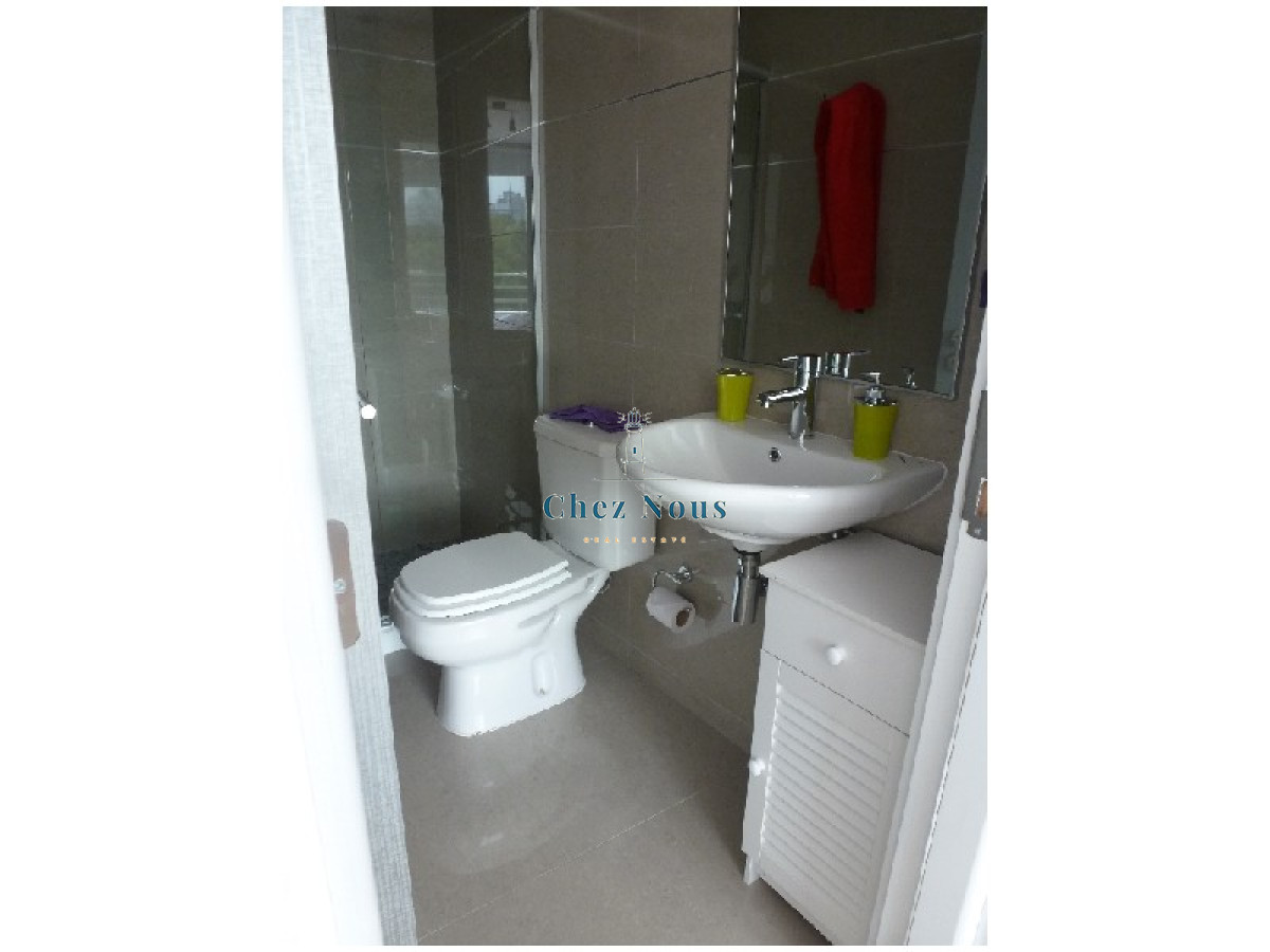 Apartamento ID.1221 - Alquiler temporal de apartamento de dos dormitorios con dos baños en Playa Mansa, Punta del Este