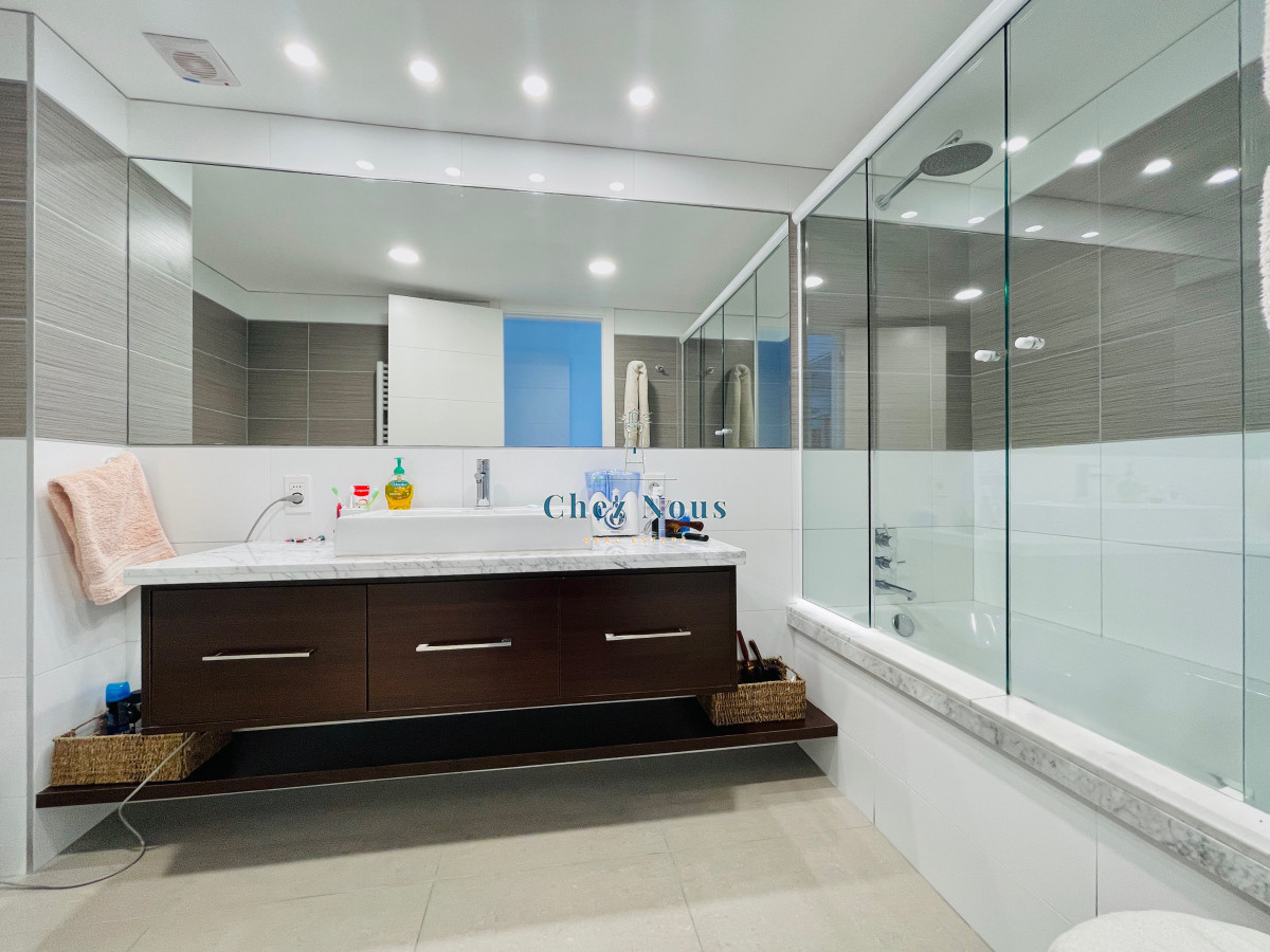 Apartamento ID.555 -  Exclusivo Penthouse de 3 Dormitorios con Vistas panorámicas a Playa Brava, en Venta