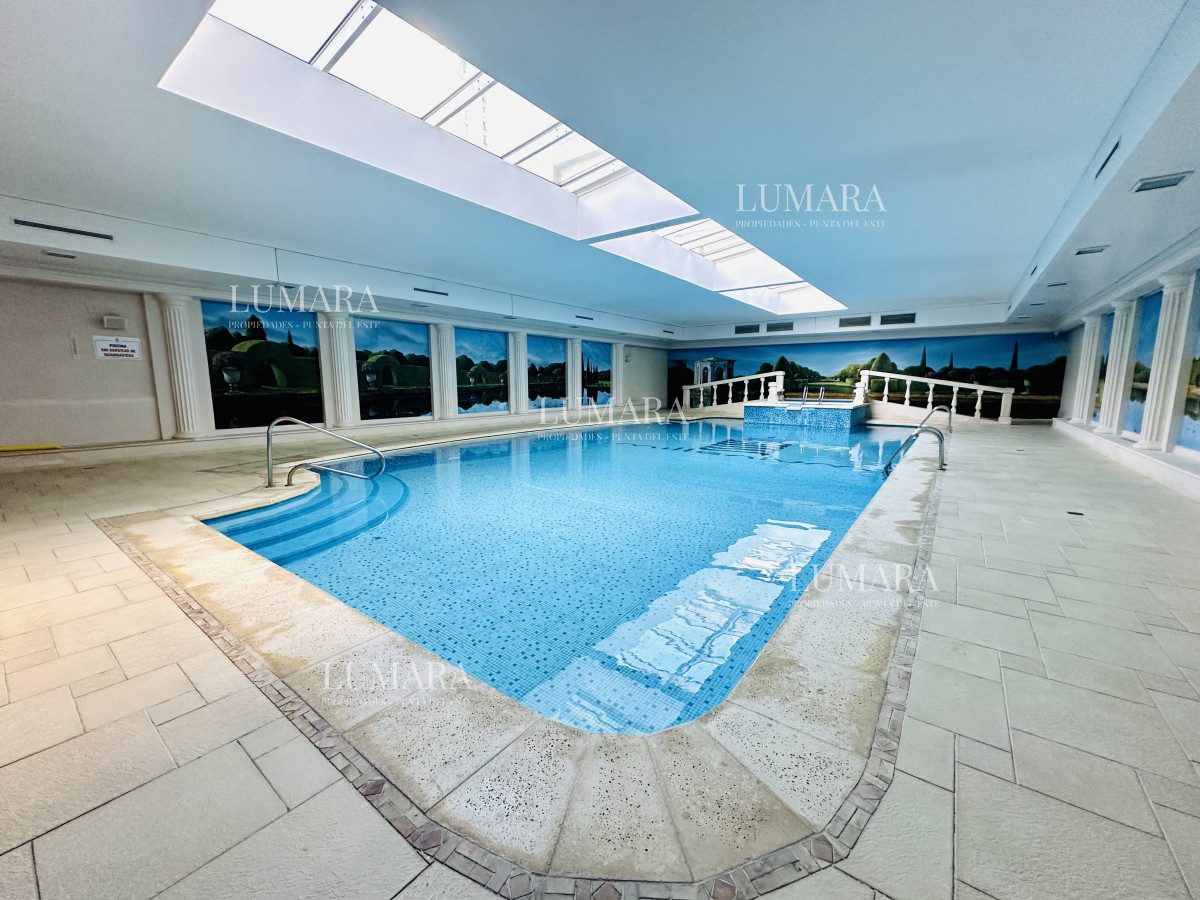 Apartamento ID.864 - Alquiler temporario de Apartamento de 2 suites sobre Playa Mansa, Primera Línea