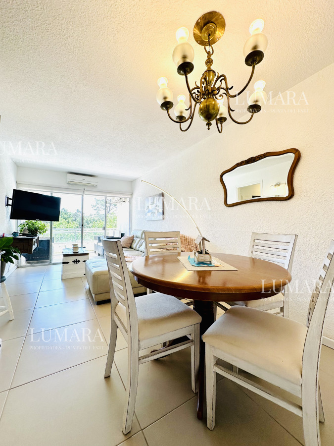 Apartamento ID.867 - Apartamento en alquiler de 2 dormitorios con 2 baños sobre Roosevelt, Punta del Este