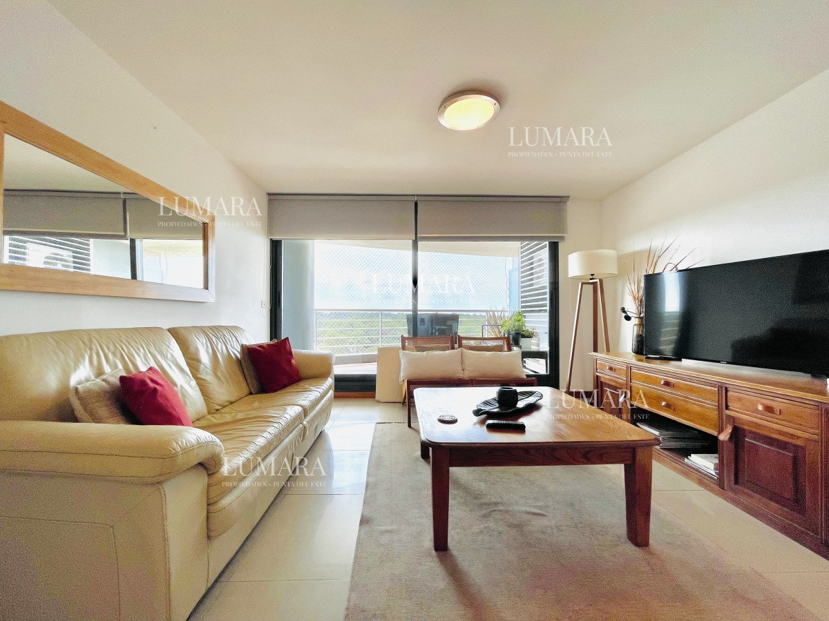 Apartamento ID.2699 - Excelente Apartamento de 2 Dormitorios en Alquiler - Punta del Este