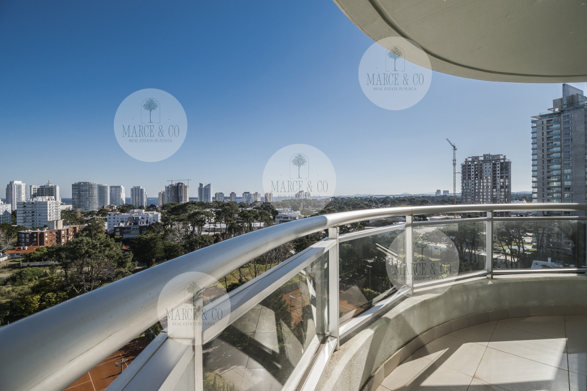 Apartamento ID.2126 - Oportunidad en Venta! Apartamento de 2 Dormitorios en Ocean Drive, Punta del Este