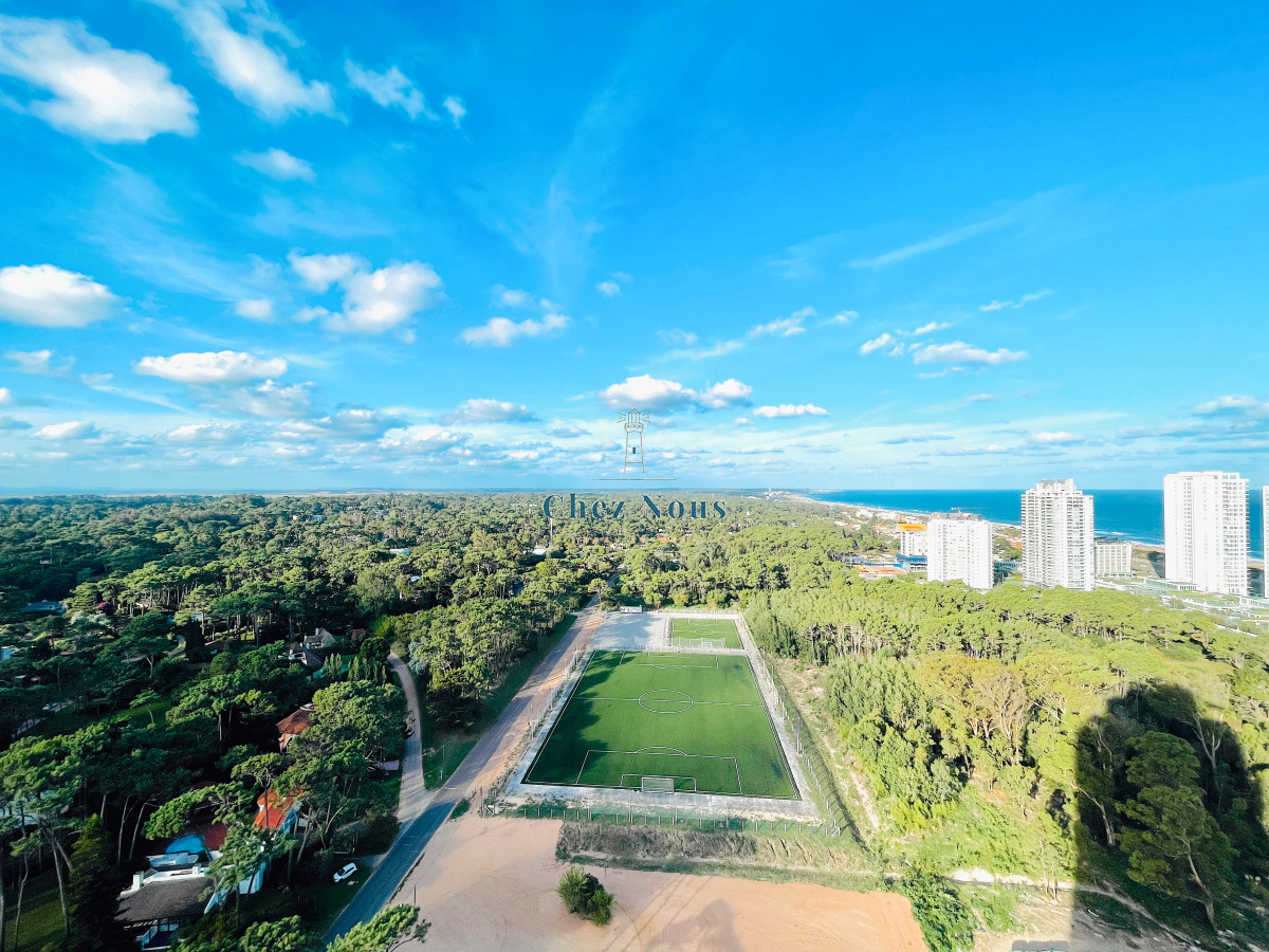 Apartamento ID.555 -  Exclusivo Penthouse de 3 Dormitorios con Vistas panorámicas a Playa Brava, en Venta