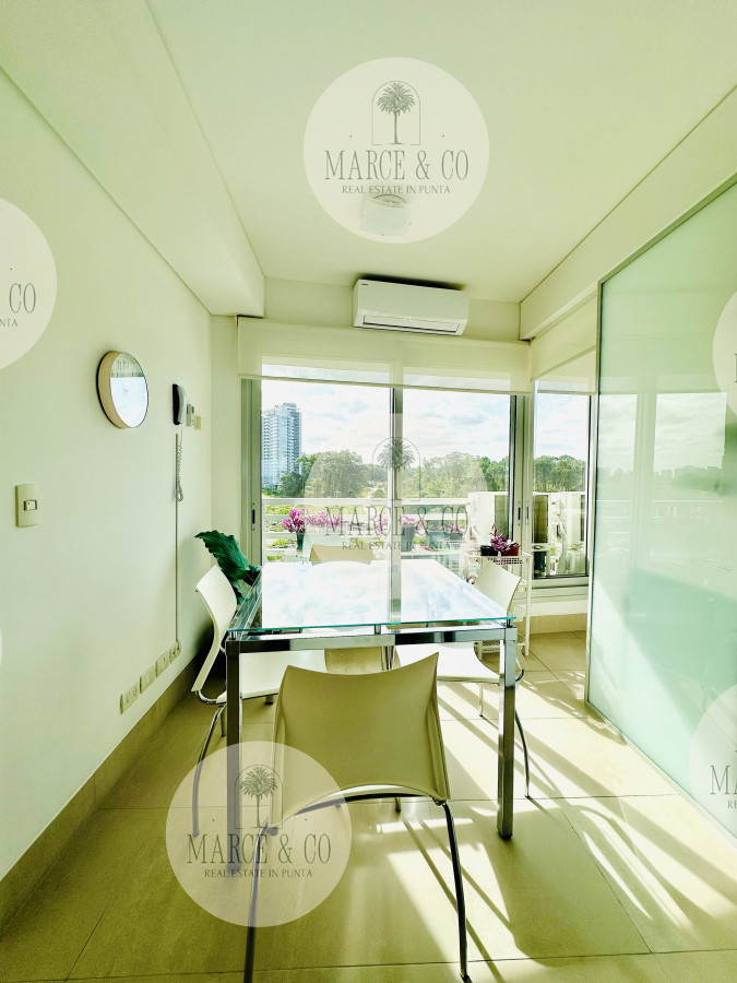Apartamento ID.2198 - Oportunidad en Venta! Apartamento sobre playa Brava de 3 Dormitorios más Dependencia, Torre Le Parc